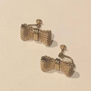 Vintage Bow Mesh Earrings - gold tone, screw backing
